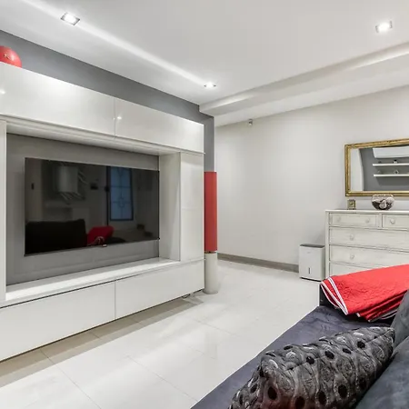 Modern 3br With Private Yard & Bbq By 360 Estates Апартаменты